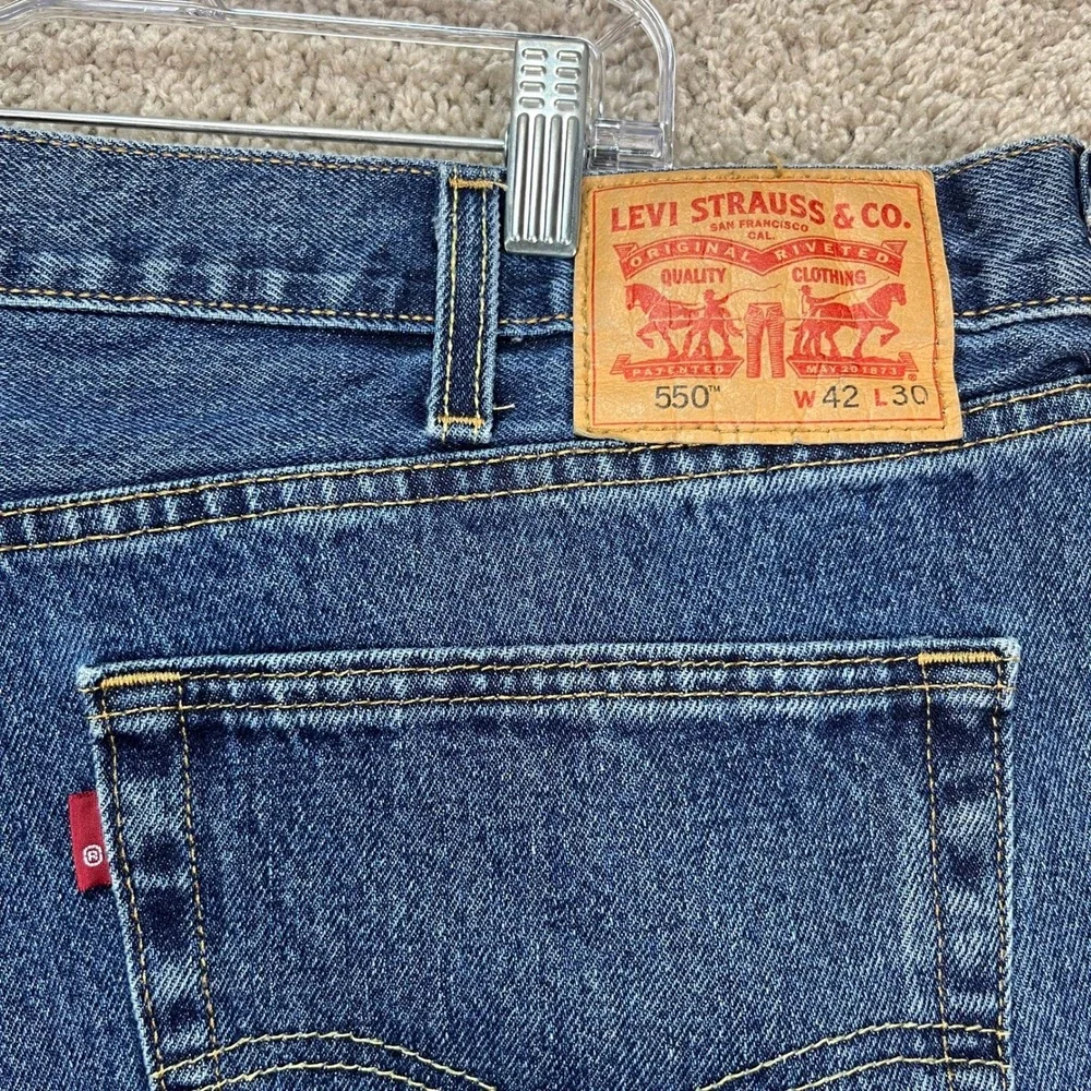 Levi's‎ 550 Relaxed Fit Jeans Men's 42x30 Blue Denim Pants Strauss Red Tab